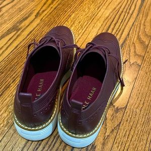 Beautiful, never worn Cole Haan Grand 360 platform wingtip Oxford